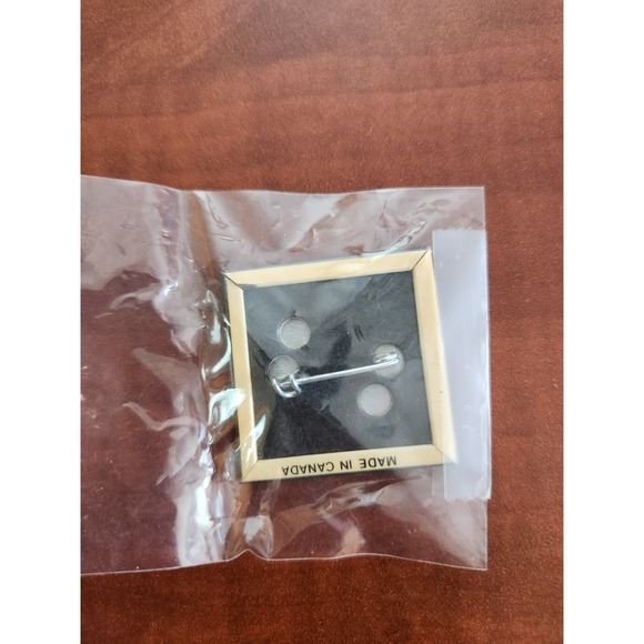 KISS Vintage 1 1/2" Square Pin NIP - Picture 2 of 2